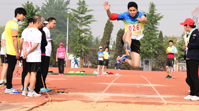 新华集团二〇一六年春季田径运动会隆重举行 第 15 张 新华集团二〇一六年春季田径运动会隆重举行 第 15 张